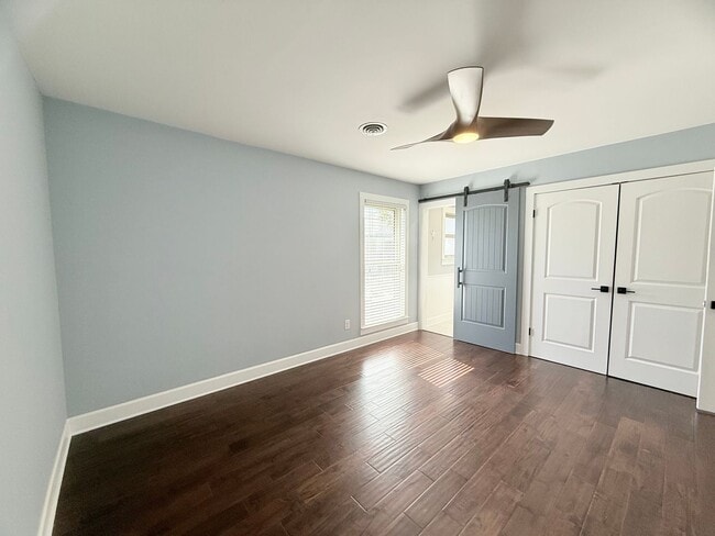 Foto del edificio - Beautiful 4 Bedroom Pool Home - Scenic Hei...