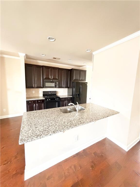 Foto del edificio - 4954 Rosalie Rd