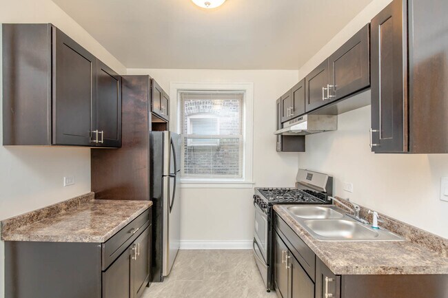 Foto del edificio - 1731 W 91st St