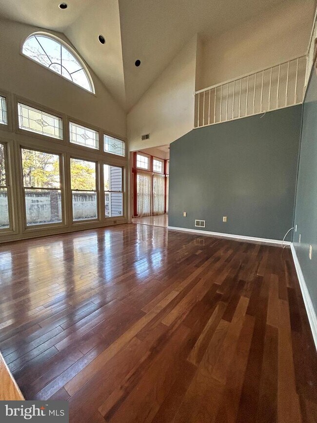 Foto del edificio - 12 Thorngate Ct