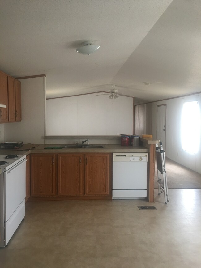Kitche - 2106 Avenue J