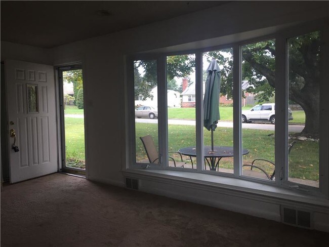 Building Photo - 155 Concord Cir