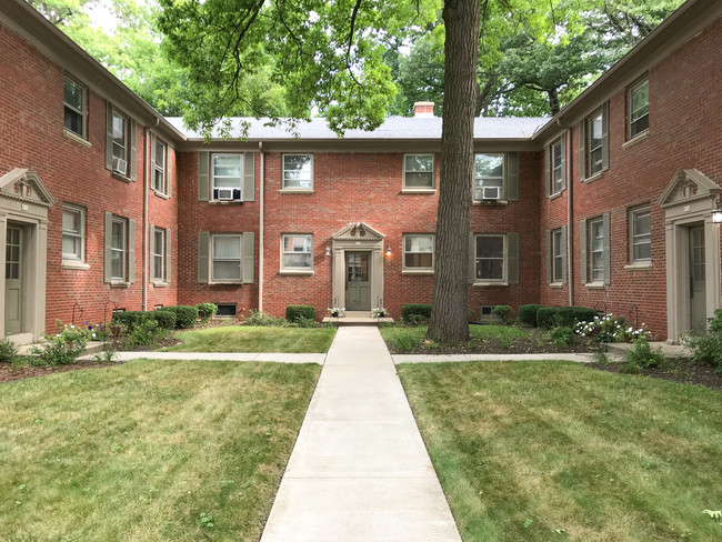 Building Photo - Henry Clay Court Apartments
