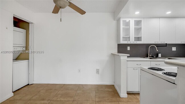 Foto del edificio - 7200 Fairway Dr
