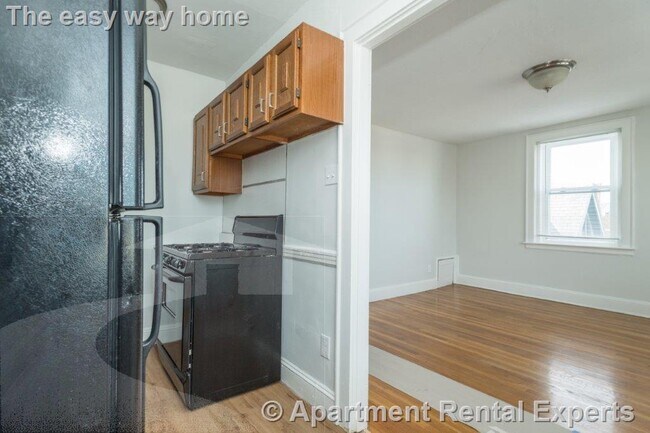 Building Photo - 138 Highland Ave