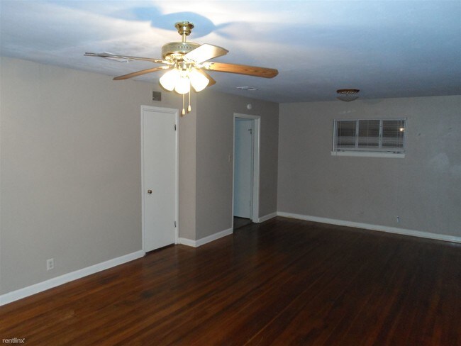 Building Photo - 3 br, 2 bath House - 11 Bryn Mawr