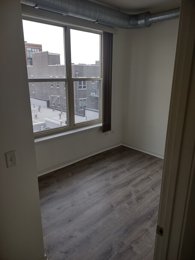 Foto del edificio - 1228 W Monroe St
