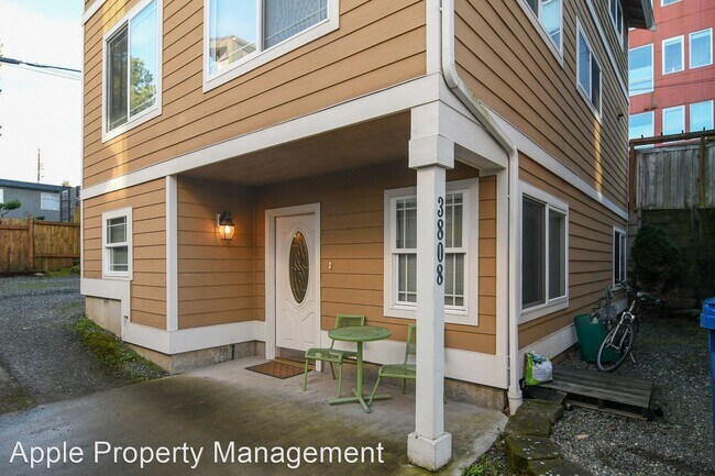 Foto del edificio - 4 br, 3 bath House - 3808 13th Ave West