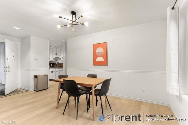 Building Photo - 2 br, 2 bath Condo - 14040 Juanita Dr NE, ...