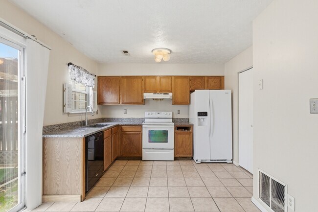 Foto del edificio - 72 Chelmsford Ct