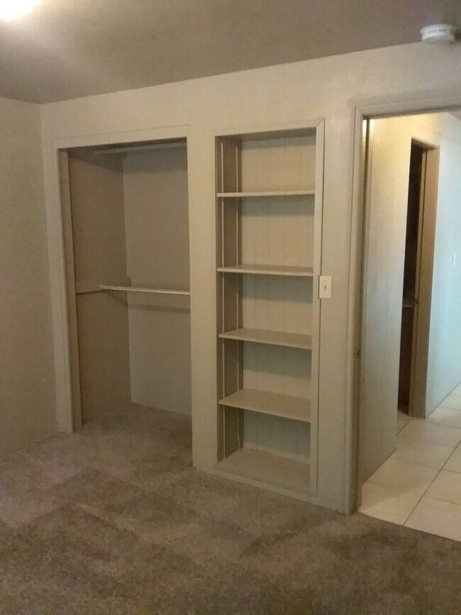 Building Photo - Single Level Home
