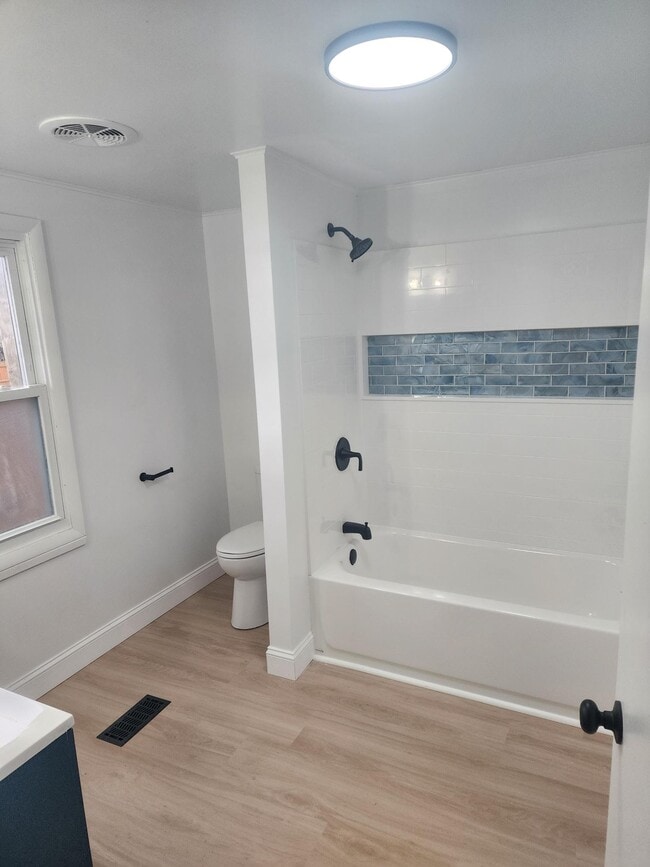 Building Photo - 121 Beals St