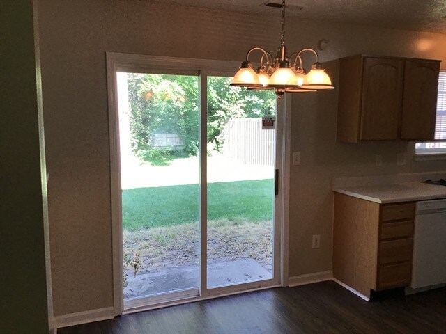 Foto del edificio - 5622 Decatur Ridge Dr