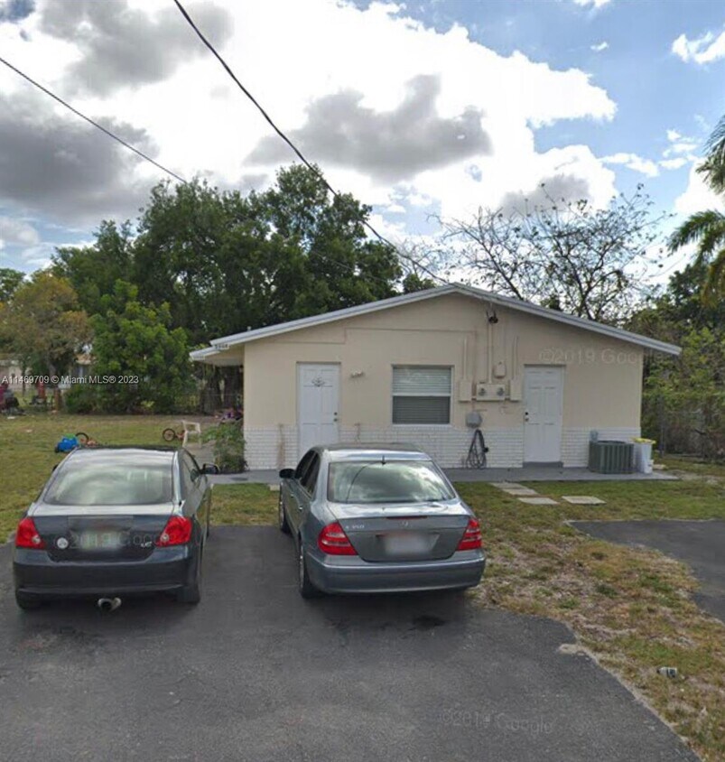 Primary Photo - 5944 McKinley St