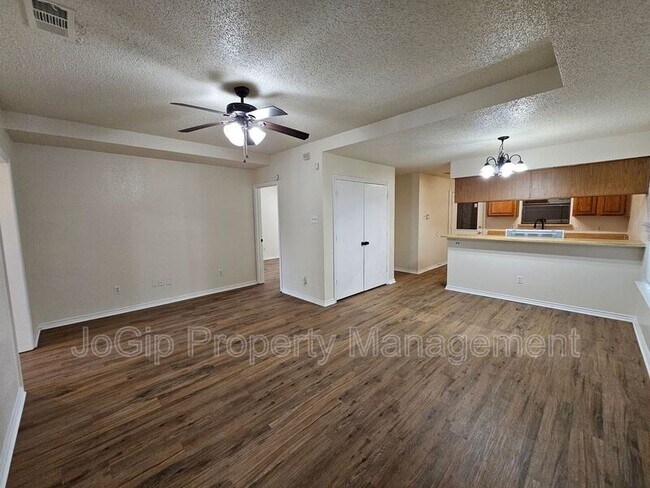 Building Photo - 311 Bryant Ln