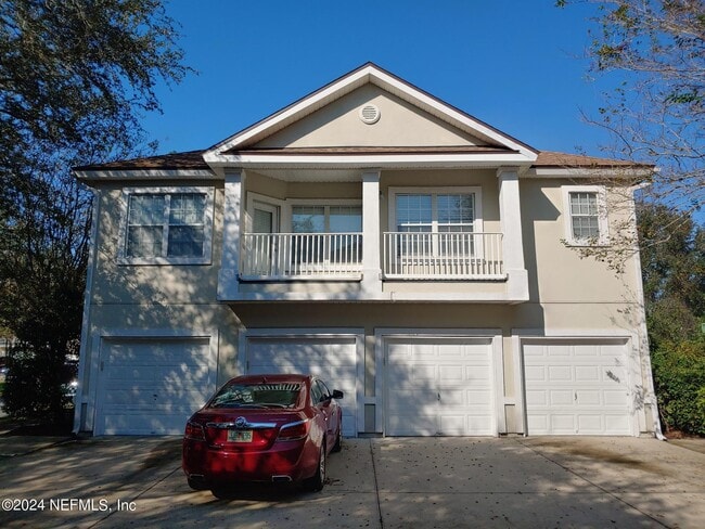 Building Photo - 12423 Forest Lake Cir E