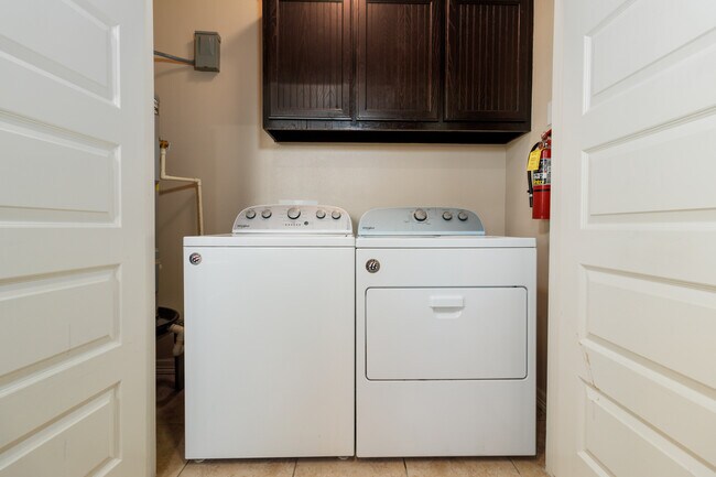 Foto del edificio - 2710 E Garfield Ave