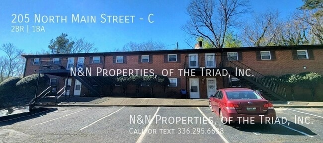 Building Photo - 2 Bedroom 1 Bath Apartment in King NC-  Do...