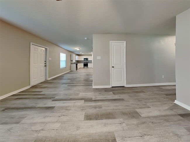 Building Photo - 10111 Cerritos dr