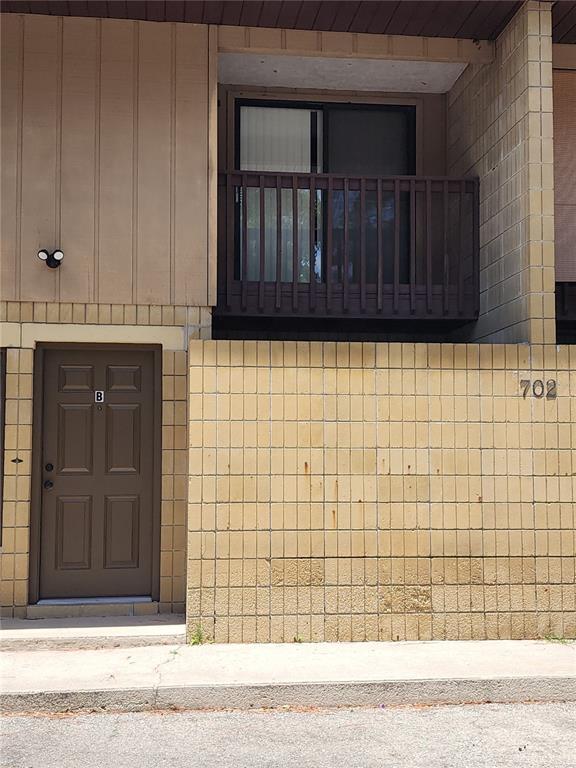 Foto del edificio - 702 SW 70th Terrace