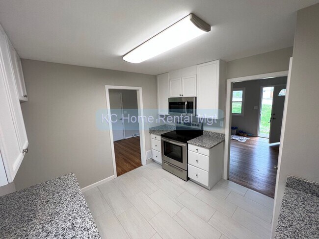 Foto del edificio - Nice 3 bed 1 bath home for rent in KCMO!