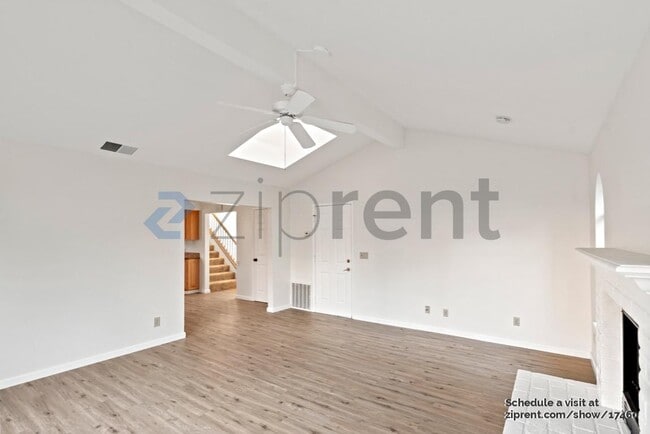 Building Photo - 39986 Barbara St