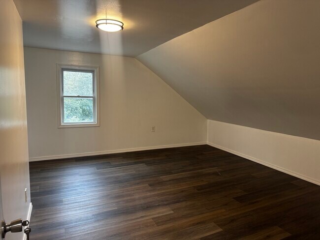 Foto del edificio - 222 Howard Ave