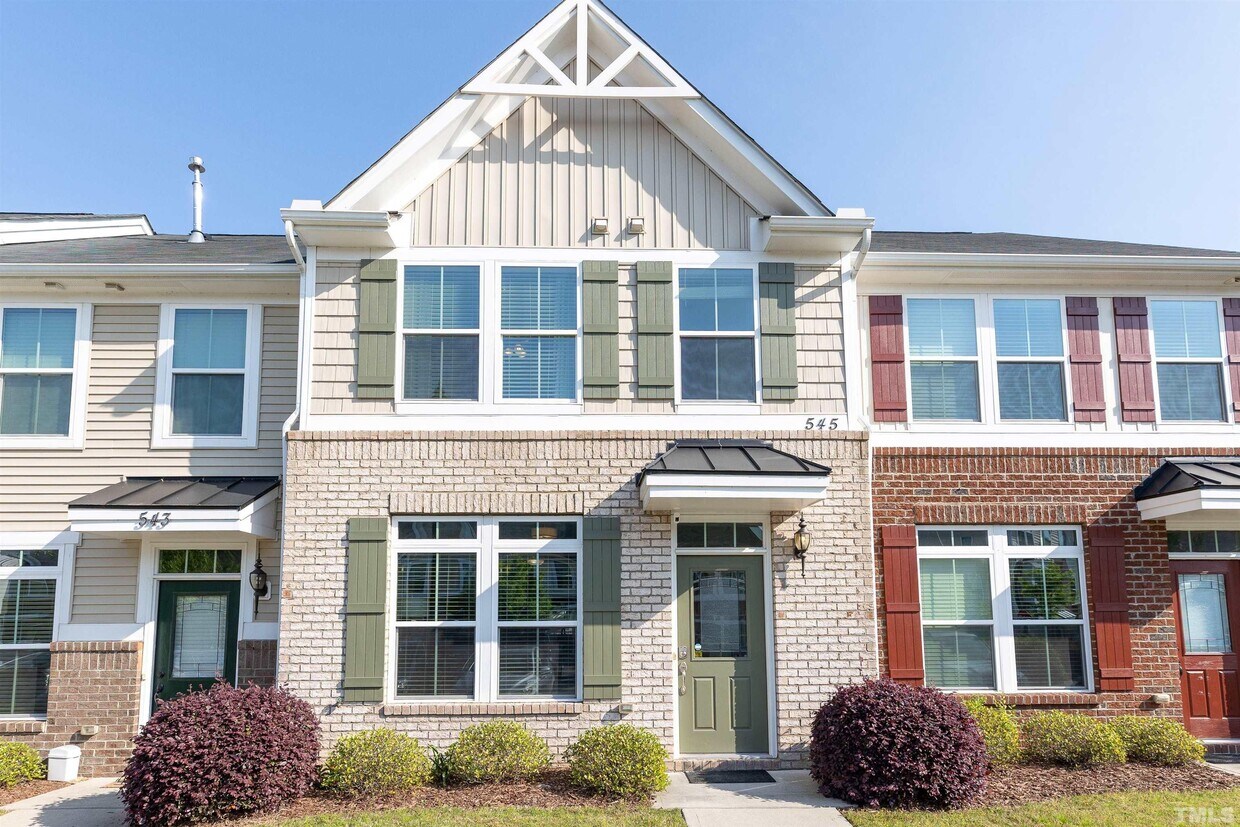 545 Berry Chase Way, Cary, NC 27519 Townhome Rentals in Cary NC