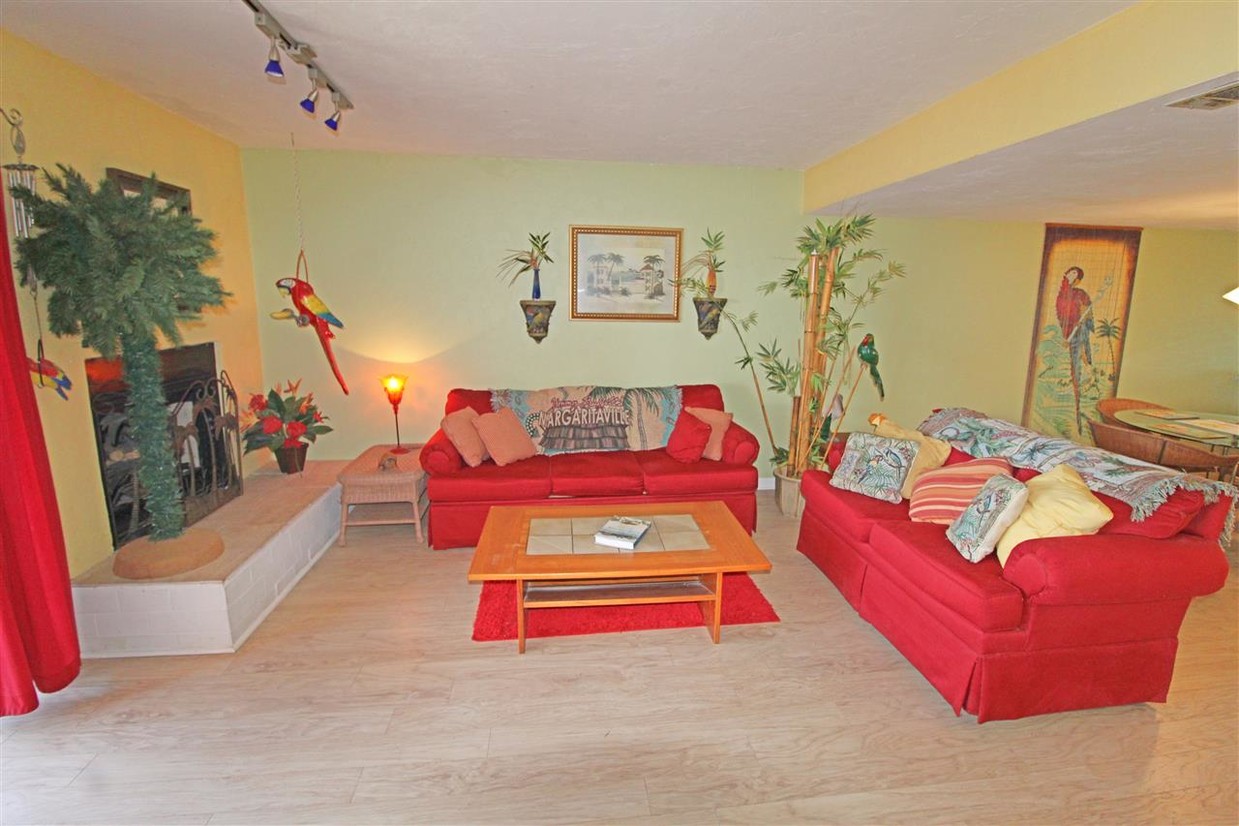Primary Photo - 2289 Surf Rd