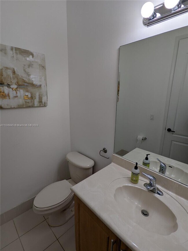 Building Photo - 476 SW 147th Ave