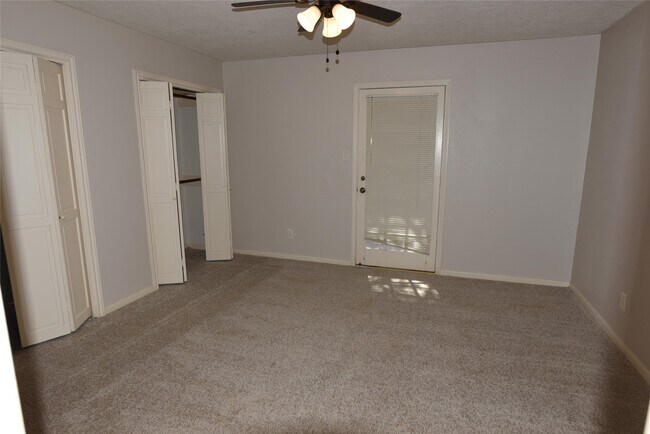 Building Photo - 1807 Brookchester Dr