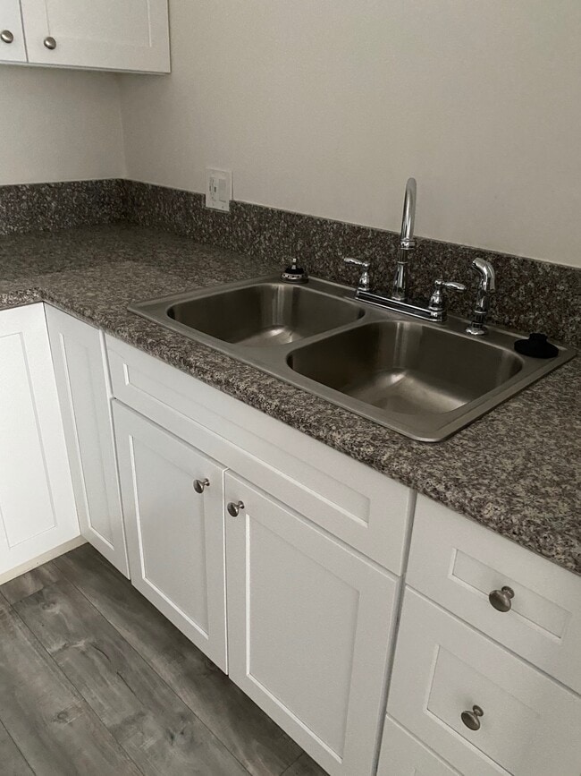 Building Photo - 20202 Leadwell St