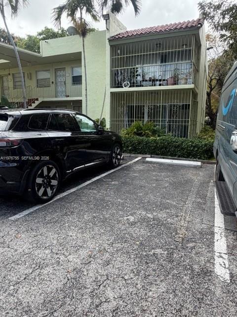 Foto del edificio - 520 NE 38th St