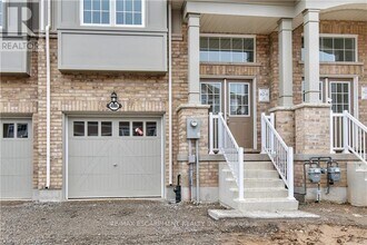 Building Photo - 4086 Canby St