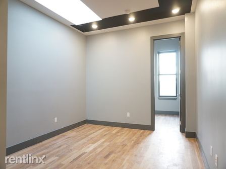 Building Photo - 609 Seneca Ave