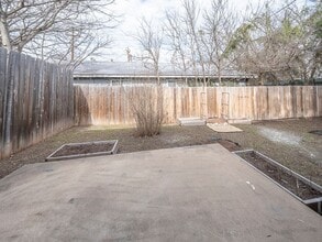 Building Photo - 6001 Cameron Rd