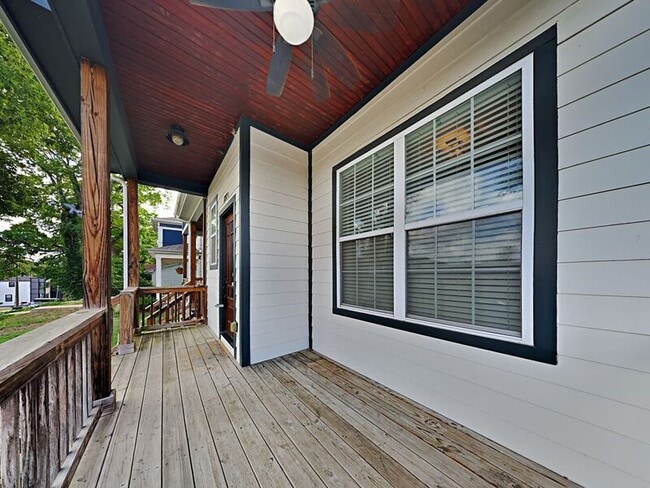 Foto del edificio - 1717B McKinney Ave