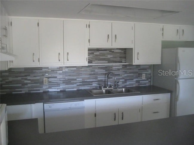 Building Photo - 711 Springer Dr