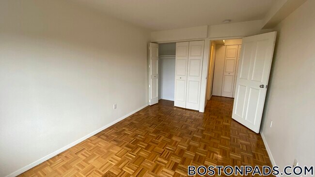 Building Photo - 175 Freeman St