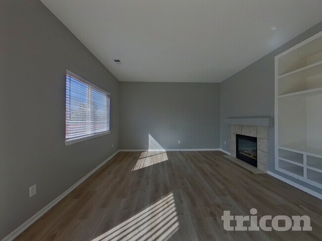 Foto del edificio - 12450 S Hollow Creek Ct