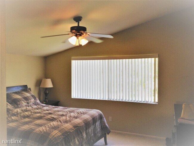 Building Photo - 4 br, 3 bath House - 1752 Crystal Ridge Way