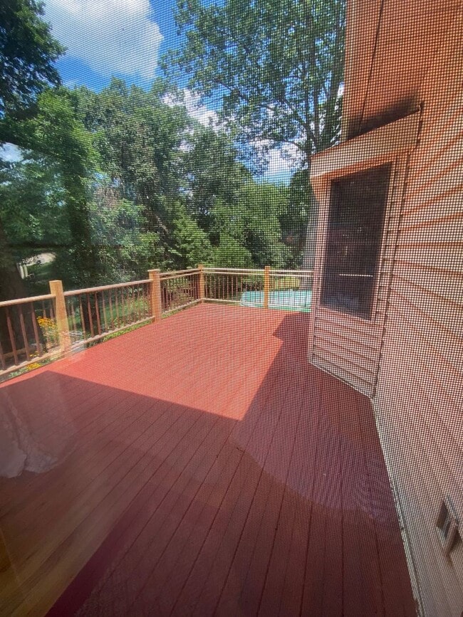 Building Photo - RARE FIND!