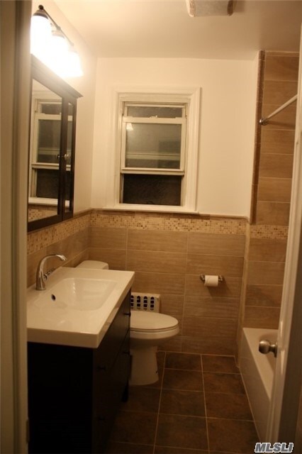 Foto del edificio - 162-04 65th Ave