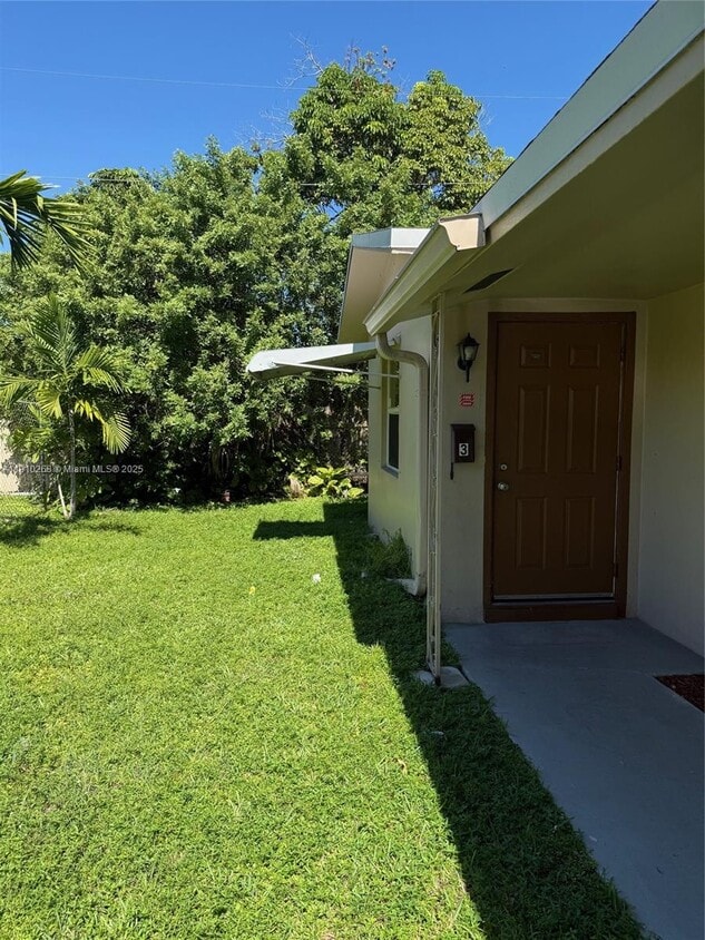 Primary Photo - 231 NE 40th Ct