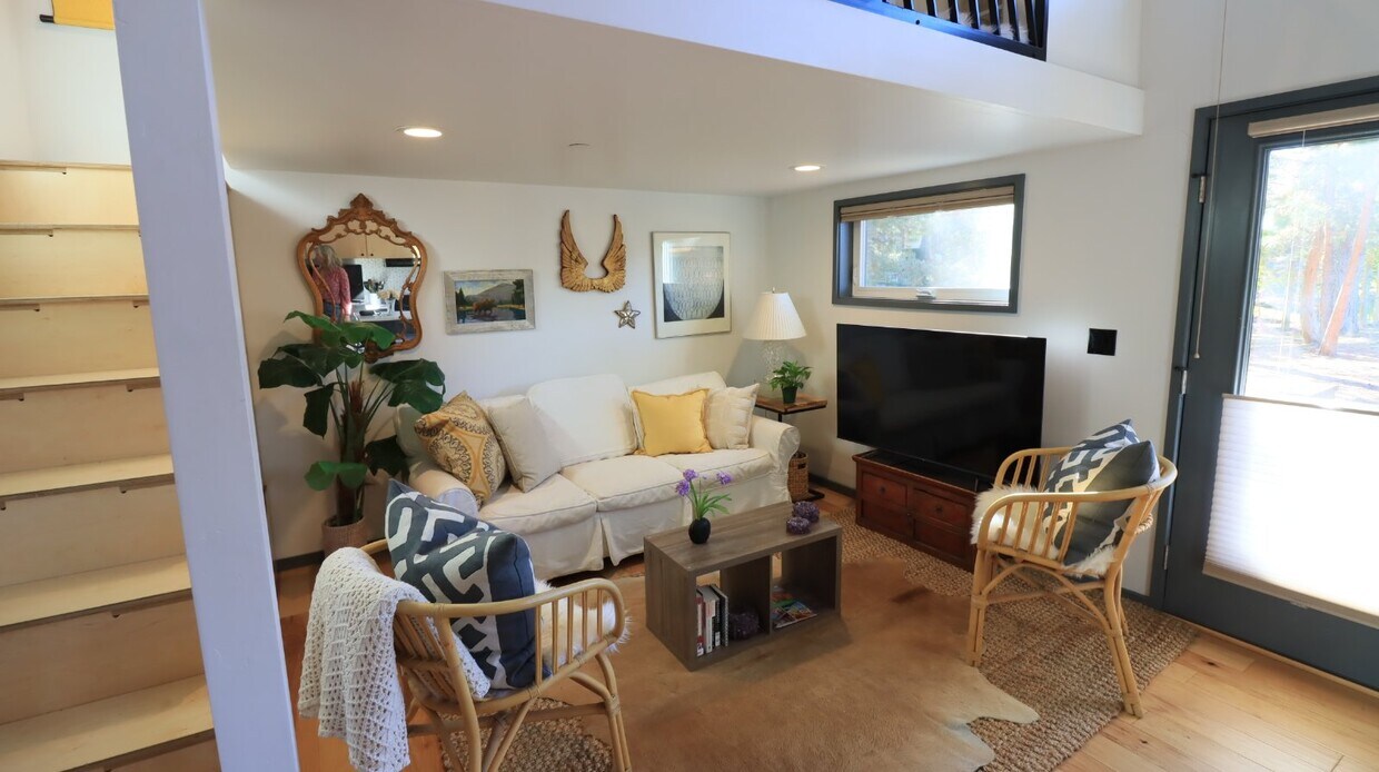Foto principal - ! Bed 1 Bath Tiny Home