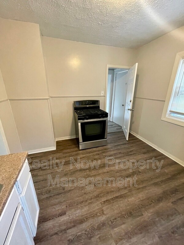 Foto del edificio - 2231 W 104th St