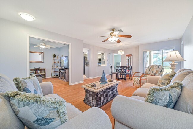 Foto del edificio - ** 2/2 First Floor Condo ~ Cross Creek ~ R...