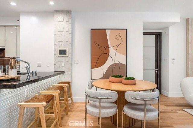 Building Photo - 1318 S Roxbury Dr