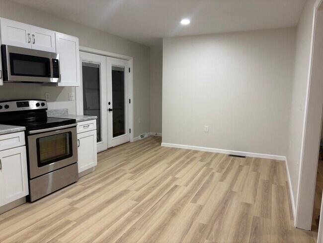 Foto del edificio - 275 W 10th St