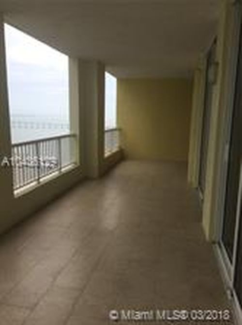 Foto del edificio - 170 SE 14th St